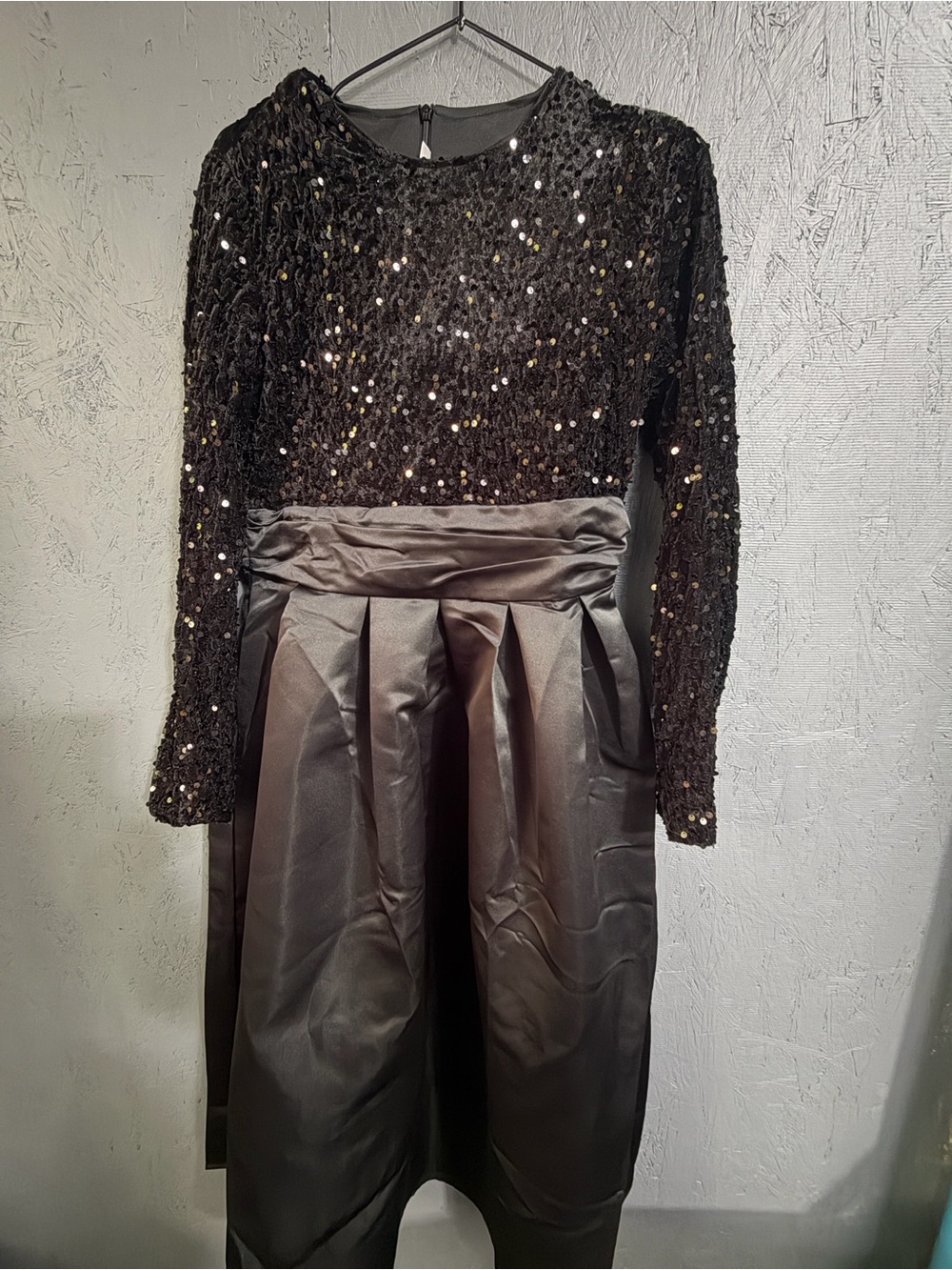 Elegant Black Sequin-Top Satin Skirted Women's Dress